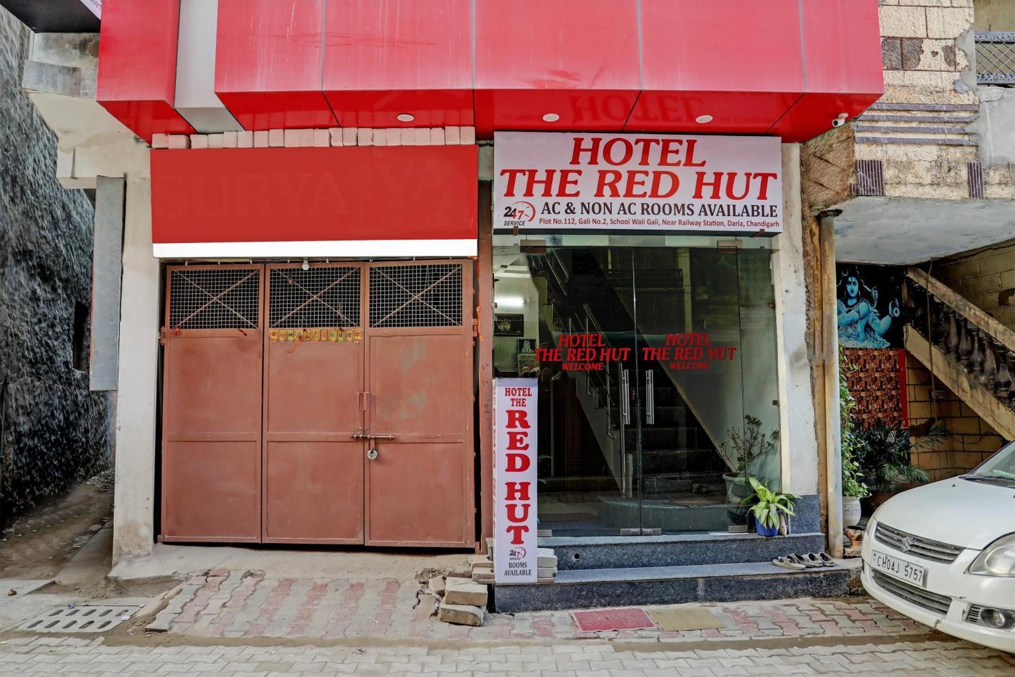 Oyo Hotel The Red Hut Chandigarh Exterior photo
